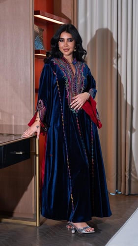 جلابية شتوية مخمل كحلي