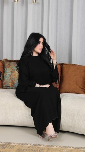 عباية بتطريز منحني على الاطراف