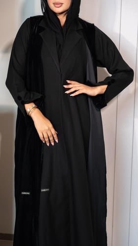 عباية بجاكيت مخمل طويل