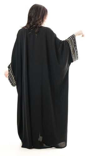 عباية باكمام مطرزة قابلة للطي