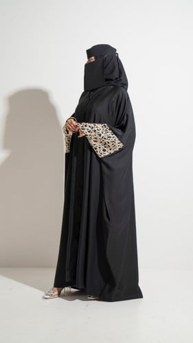 عباية بشت اكمام مطرزة ذهبي