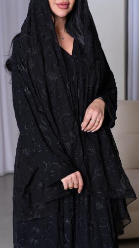 عباية كلوش مطرزة بالكامل مع الطرحة