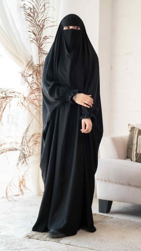 عباية راس زم بكشكشة ناعمة