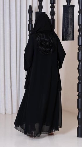 عباية شيفون بكرستال ناعم على الاكمام