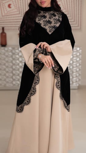 جلابية بدانتيل ومخمل