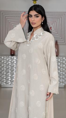 جلابية مطرزة بورد شيفون