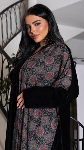 عباية مخمل بشال كشميري