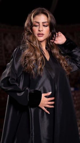 عباية شتوية ياقة ومعصم قطيف