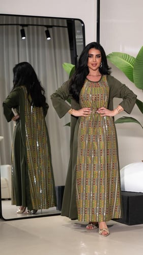 جلابية زيتي مطرزة