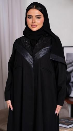 عباية سوداء بليزر بتطريز ناعم