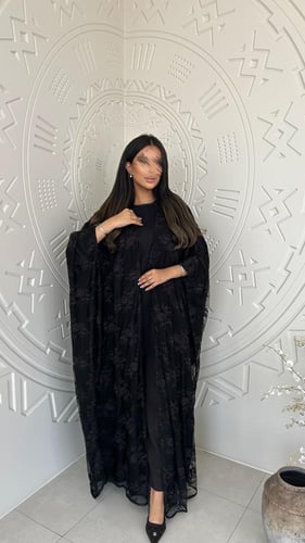 عباية بشت دانتيل