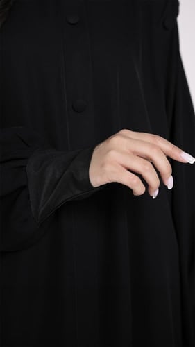 عباية بأزرة قماش وسحاب مخفي