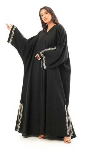 عباية بتطريز سكري