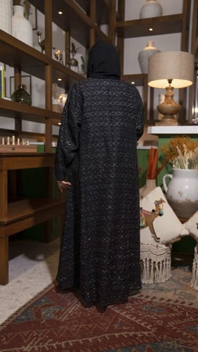 عباية بخامة لامعه