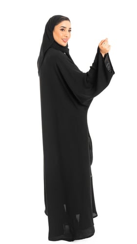عباية بقصة اكمام مستقيمة