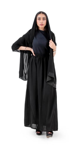 عبايه مع تنورة