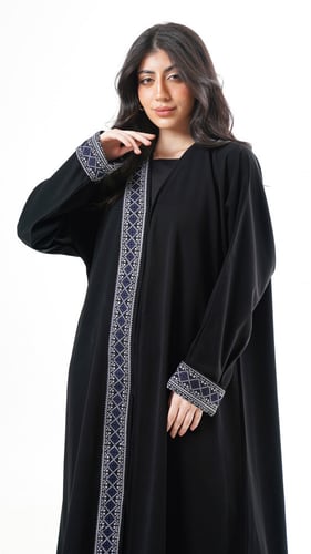 عباية سوداء بسدو ناعم كلاسيك