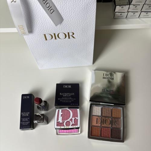 Makeup Dior set with the bag and ribbon