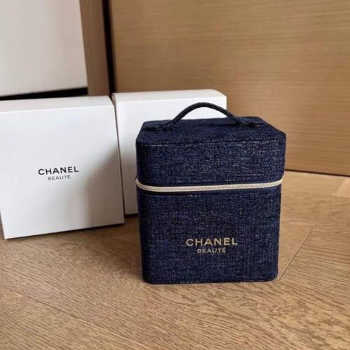 Beauty Chanel makeup bag with its own box