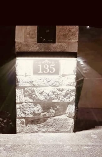 اضاءة جدارية طاقة شمسة