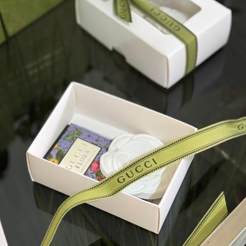 عينة عطر قوتشي مع تعليقه الوردة - 10 حبات