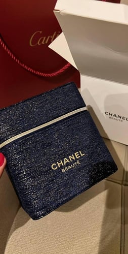 شنط شانيل أصلية + كيس