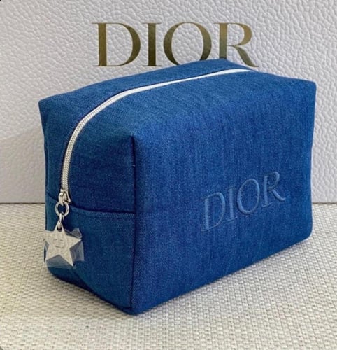 هدايا | شنطه ديور مع 4 منتجات صغيره ( عينات ) والك...