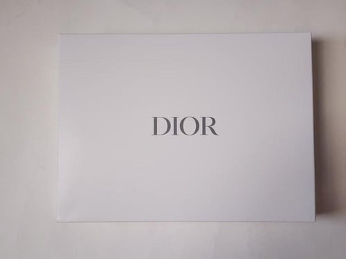 باوتش ديور الأحمر أصلية مع الكيس