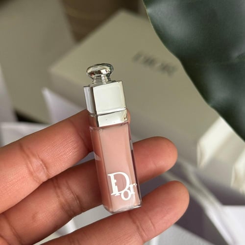 شنطة ميك اب ديور بيوتي الاصليه مع 4 منتجات عينات ا...