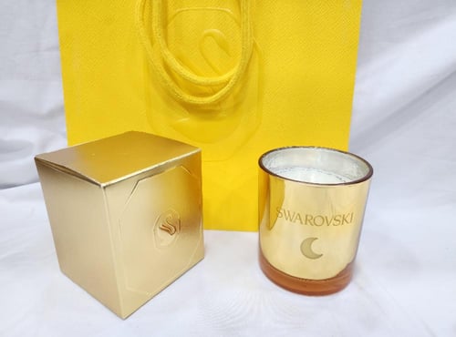 شمعة فاخرة من سواروفيسكي (Swarovski) تأتي في وعاء...
