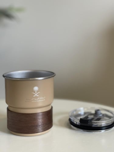 كوب بحفر ليزر شعار المملكة العربية السعودية مع مسك...