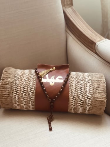 حامل جلد (جلال +سبحة)