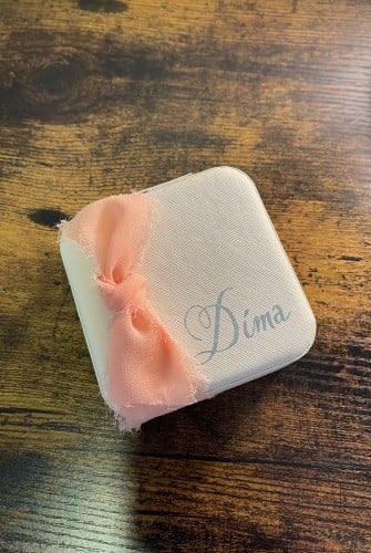 مني شنطة للاكسسوارات مع كتابة الاسم