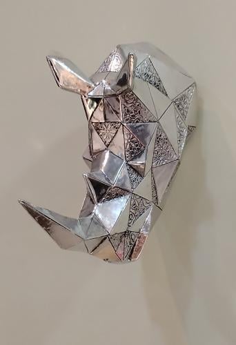 تحفة على شكل رأس وحيد القرن