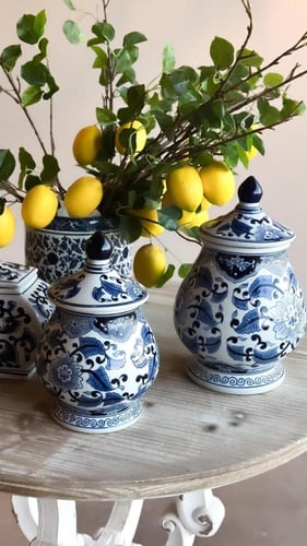 فازة سيراميك كلاسيكية بنقشة زرقا