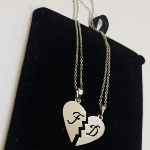 سلسلة قلب نصفين