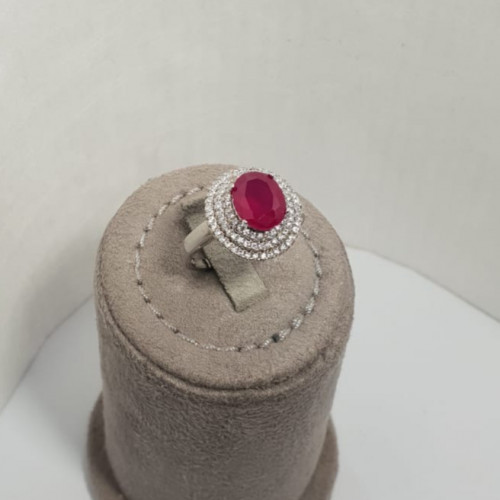 خاتم ملكي احمر