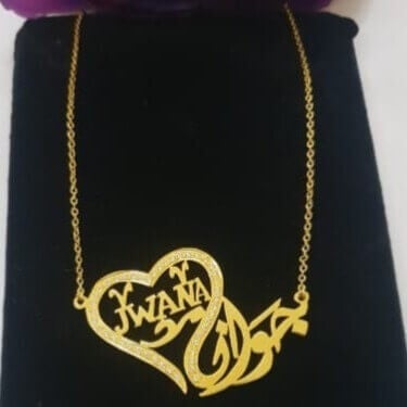 سلاسل بالاسماء مطليه ذهب