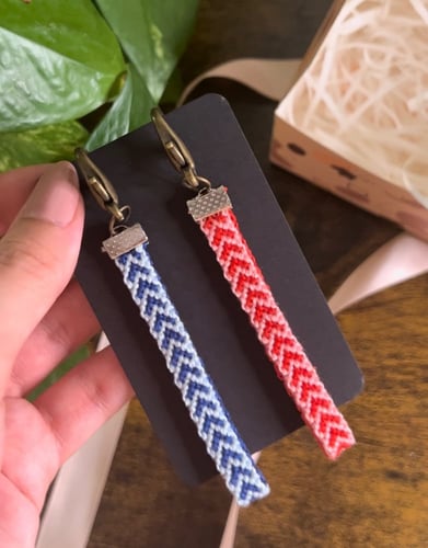 ميدالية بوجهين