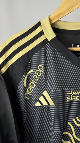 تيشيرت الأهلي