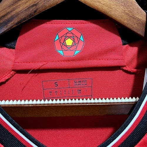 تيشيرت-مانشستر يونايتد عام 23-24