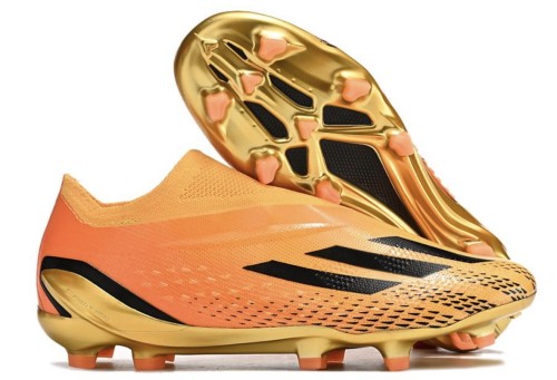 حذاء كرة قدم-اديداس لدى متجر aziz sports