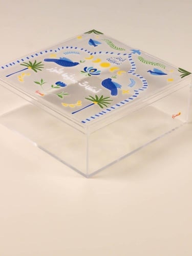 علبة أكريليك فاخرة – ثيم الحمامة