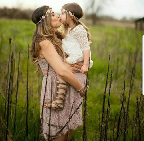 ربطة شعر ذهبي مع وردي للأم والطفلة