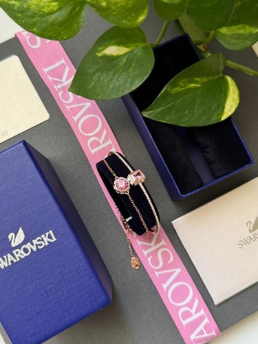 اسورة سوارفسكي