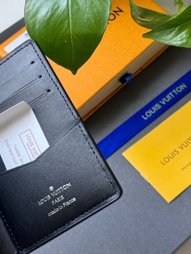 محفظة LV
