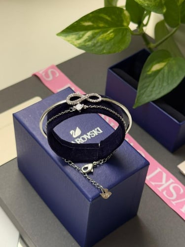 اسورة سوارفسكي