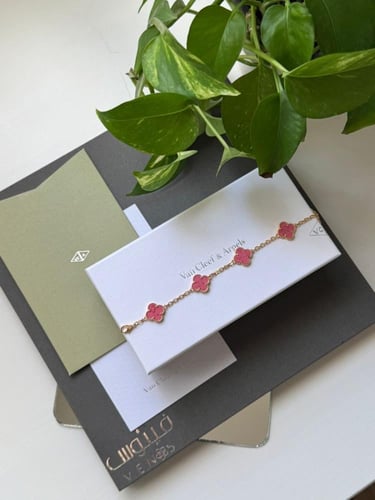 اسورة فان كليف