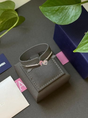 اسورة سوارفسكي