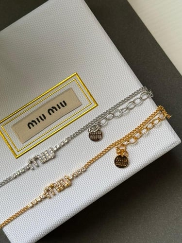 اسورة ميو ميو